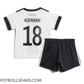 Tyskland Jonas Hofmann #18 Replika Hemmatröja Barn VM 2022 Kortärmad (+ Korta byxor)
